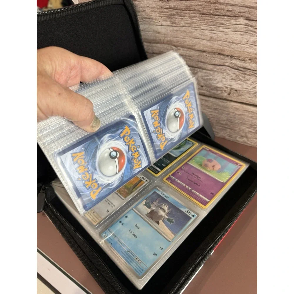 Pokémon Collection Book With 200 Pokémon Cards.